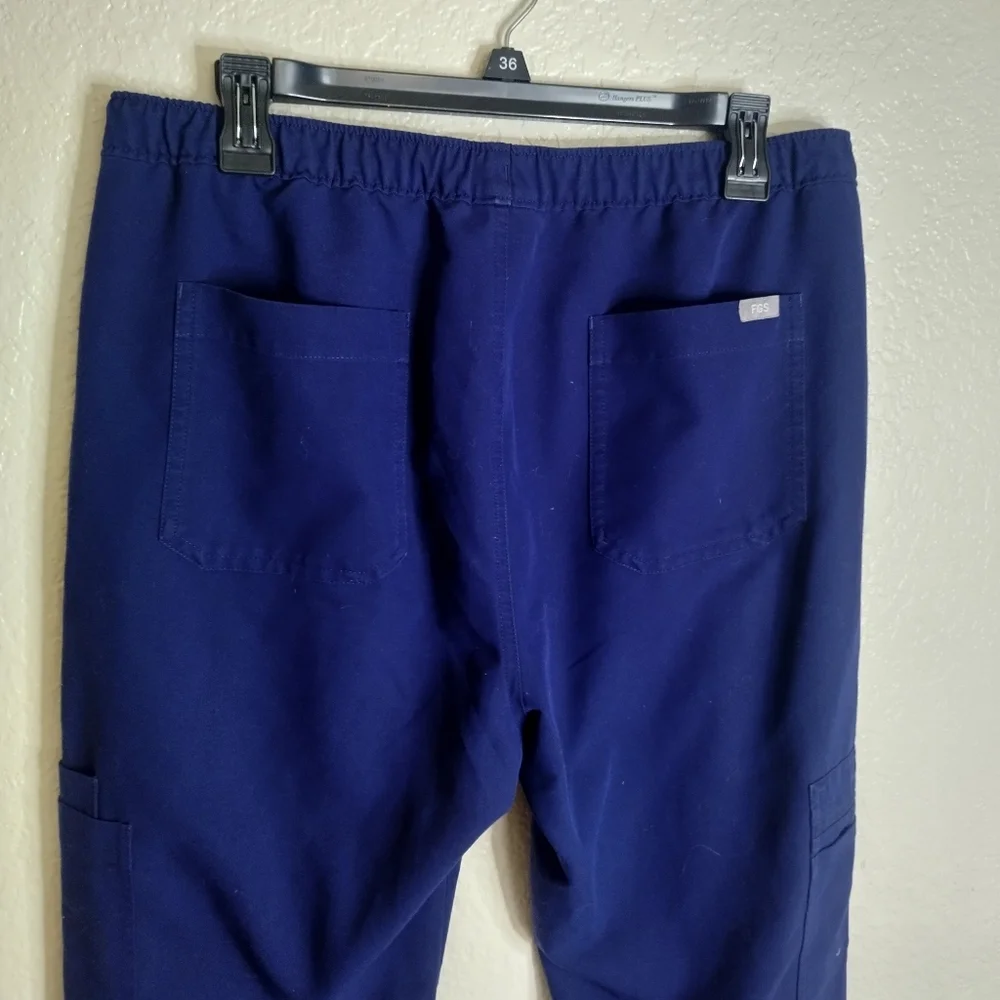 Figs Cairo Cargo Scrub Pants Men's Sz M